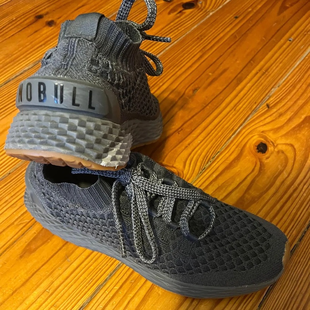 NOBULL Sneakers Size 9